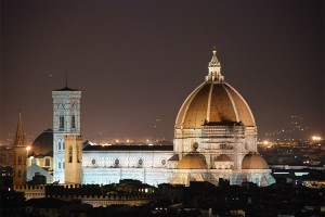ImprendiNews – Firenze, visione panoramica e notturna della cattedrale di Santa Maria del Fiore