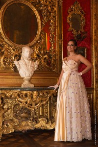 ImprendiNews – Francesca Surace, una delle creazioni che sfilarono a Palazzo Madama nel cuore di Torino